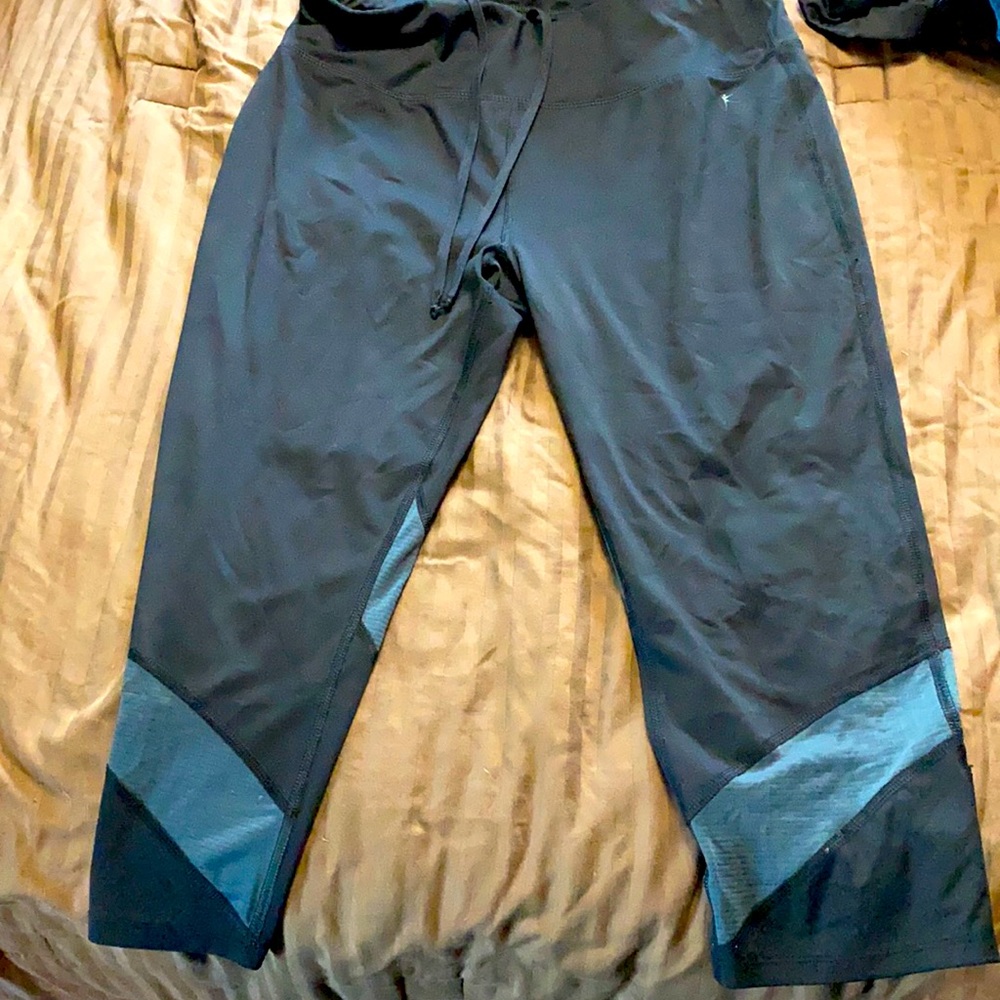 Danskin cropped leggings